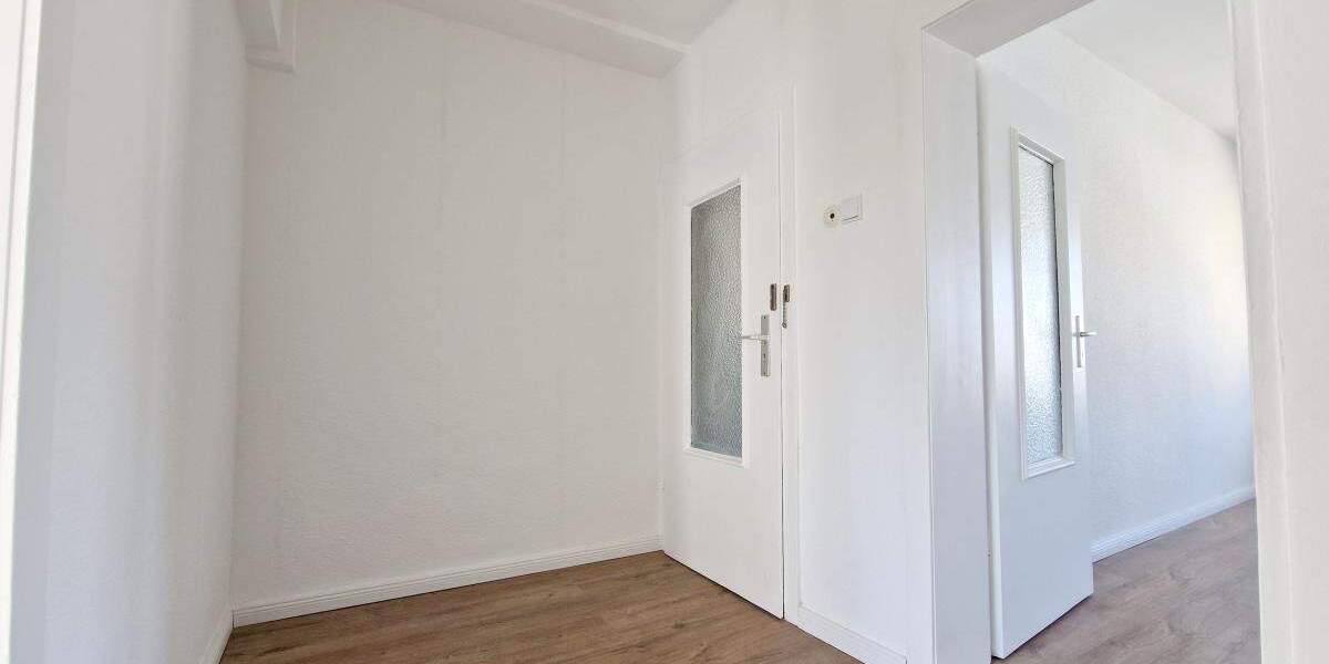 Renovierte Wohnung mit Balkon, für Singles und Paare in einer ruhigen Seitenstraße! 2 zimmer
