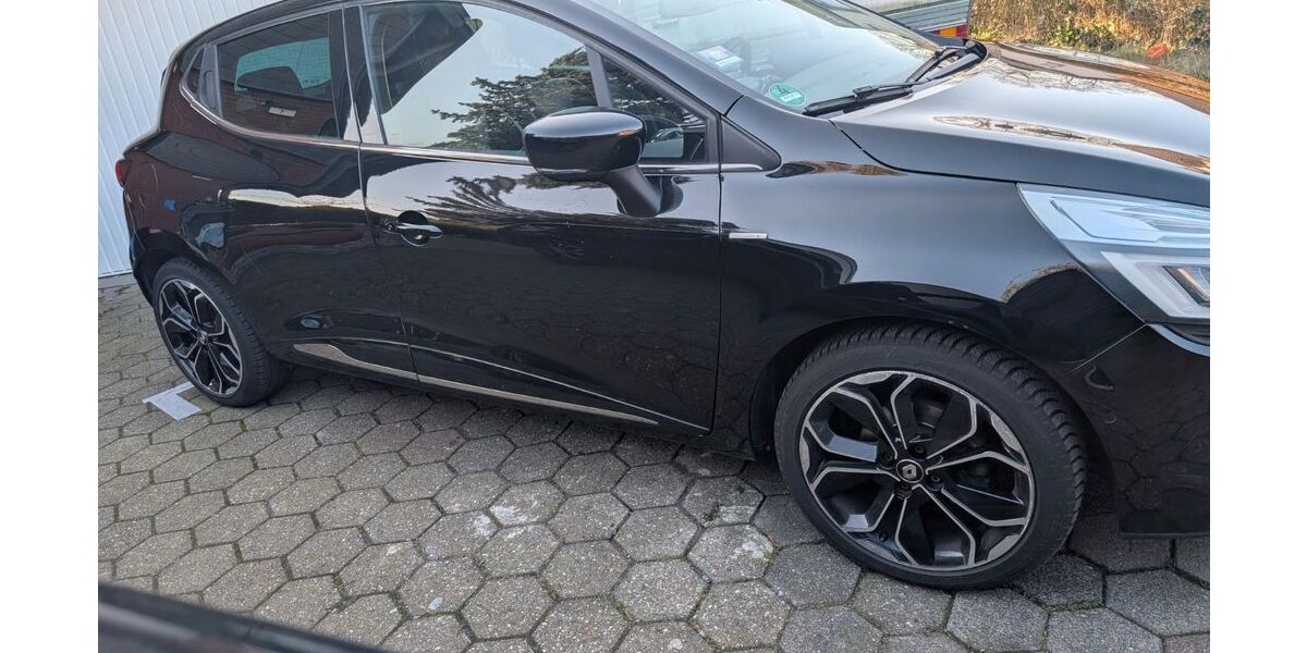 Renault Clio 78.000 km 9.199 &euro; Herne 44652