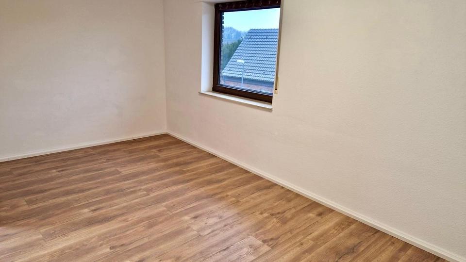 Großzügige Doppelhaushälfte mit Kamin & Balkon in Bottrop 8 zimmer