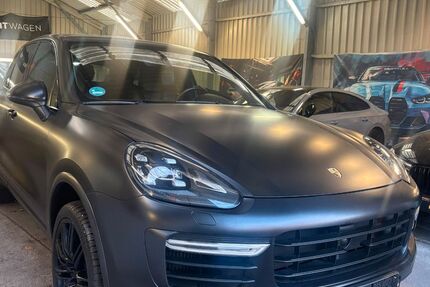 Porsche Cayenne 142.000 km 25.950 &euro; Essen 45139