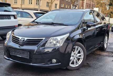 Toyota Avensis 144.000 km 9.990 &euro; Essen 45144