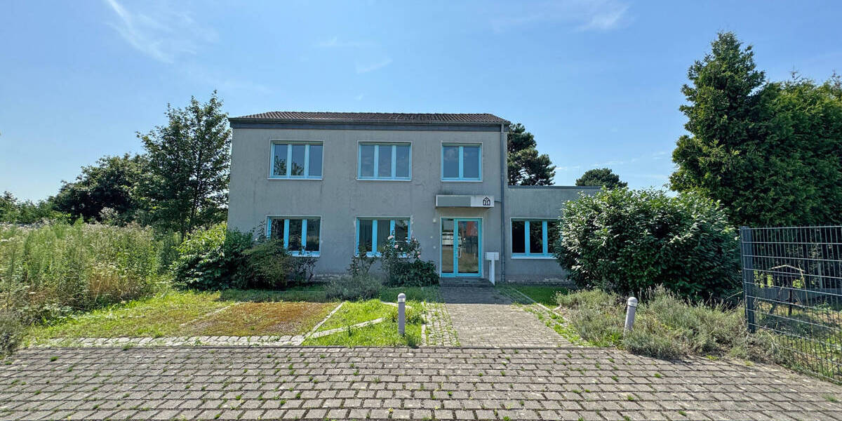 Attraktive Gewerbeeinheit auf 1.605 m² großen Grundstück in Voerde-Holthausen zum Verkauf! 7 zimmer