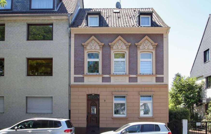 Haus zum Kaufen in Düsseldorf Hassels 350.000 € 141 m²