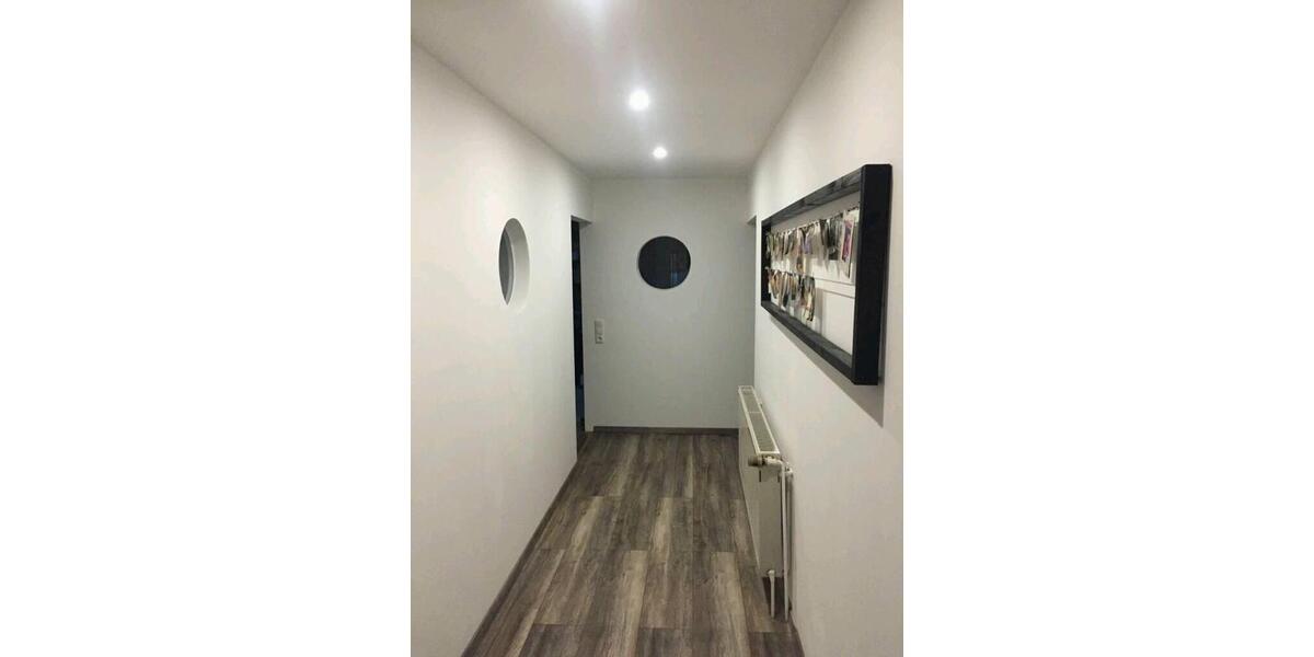 Etagenwohnung Wuppertal Gemarkung Langerfeld - 3 Zimmer, 160 m&sup2;, 2.180&euro; | Angebot:26416921