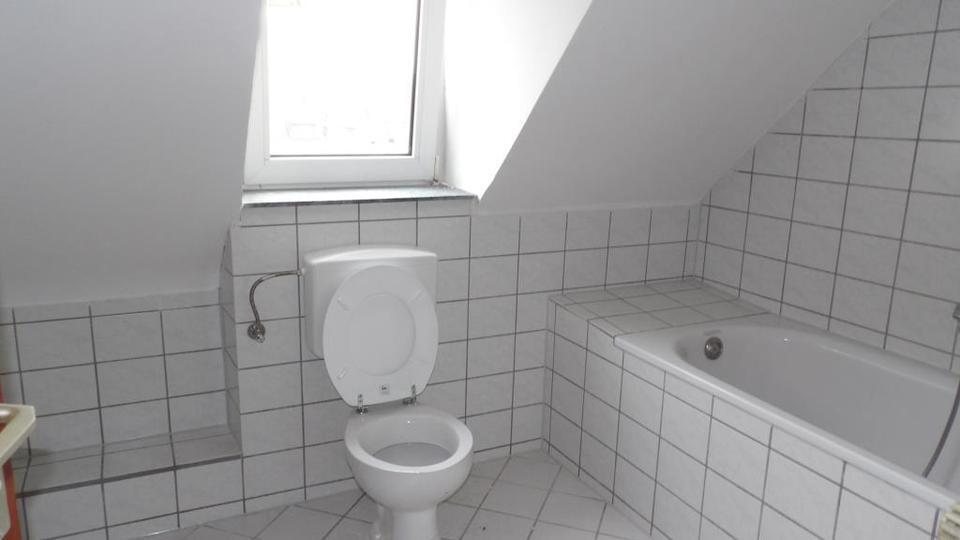 4 Zimmer - schnuckelig aufgeteilt ? Bitte sehr ! :-) Frei ab sofort, provisionsfrei ! zimmer