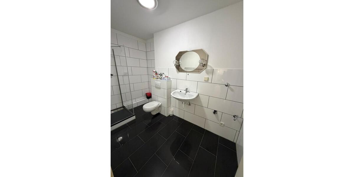 Etagenwohnung Duisburg Walsum - 3.5 Zimmer, 83 m&sup2;, 200.000&euro; | Angebot:26499494