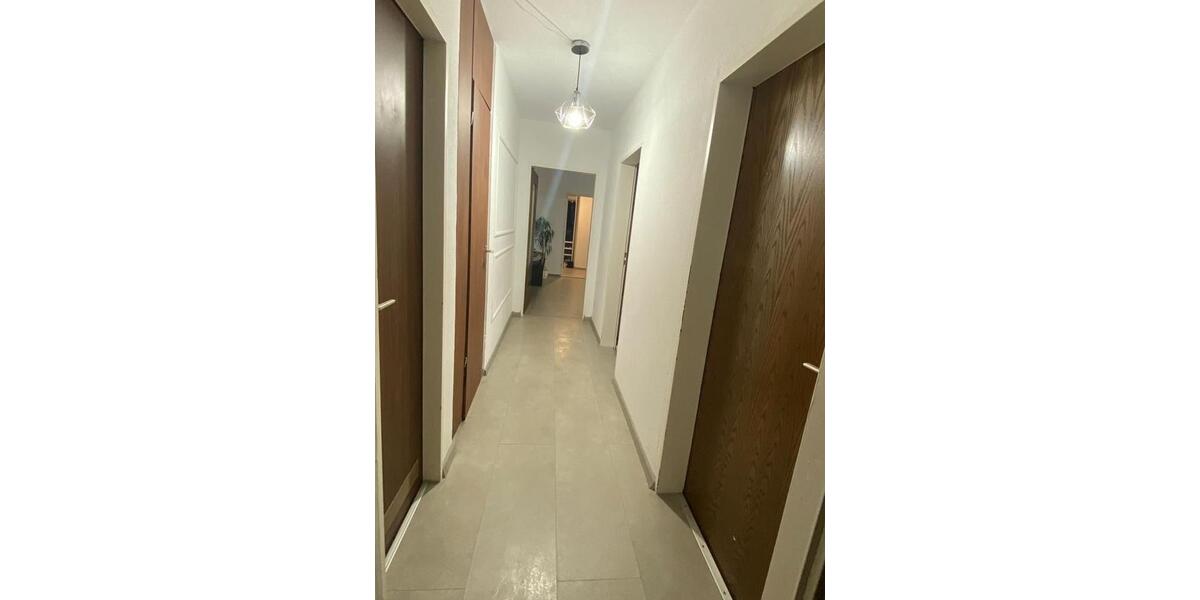 Etagenwohnung Duisburg Essenberg - 3 Zimmer, 85 m&sup2;, 500&euro; | Angebot:25756619