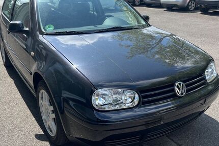 VW Golf 110.000 km 2.999 &euro; Recklinghausen 45663