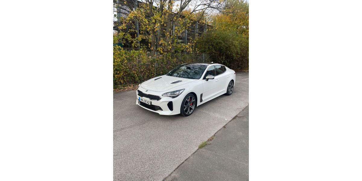 Kia Stinger 25.240 km 30.000 € Mülheim an der Ruhr 45479