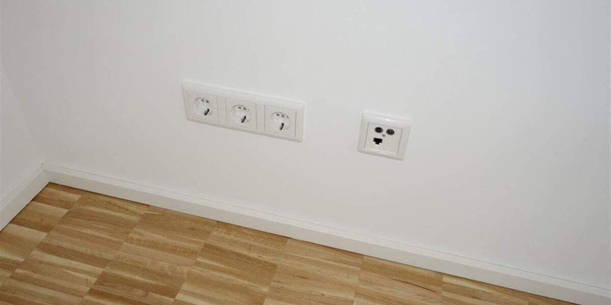 2 Zimmer Erdgeschosswohnung mit großzügigem Wohnambiente, EBK und Terrasse - Duschbad barrierefrei 2 zimmer