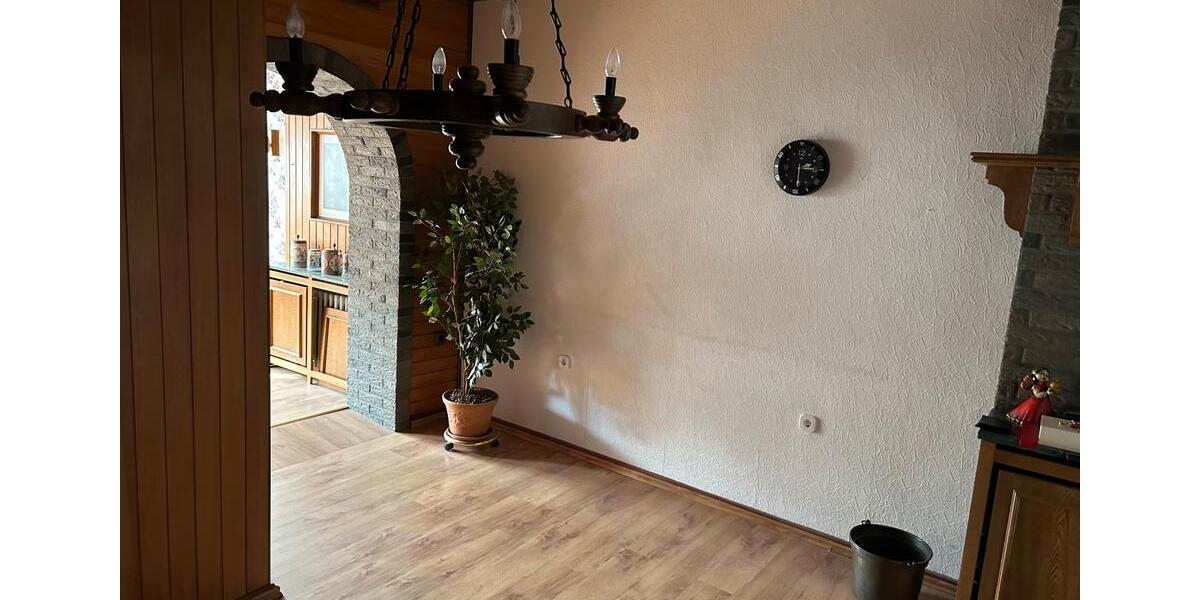 Gepflegtes Vier-Familienhaus in Duisburg Meiderich Haus Stadtpark 16 zimmer