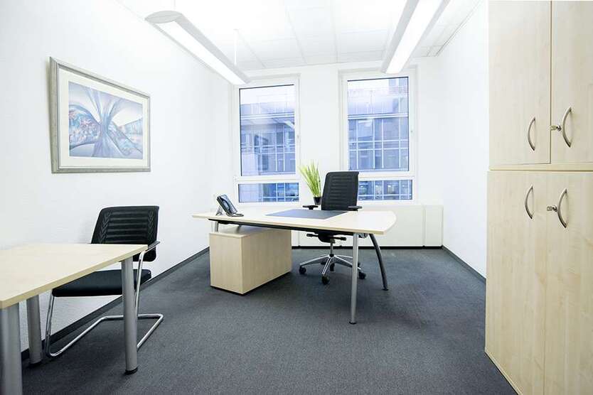 Büro in Düsseldorf 825 € 15 m²