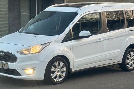Ford Tourneo Connect 155.000 km 14.880 &euro; Duisburg 47138