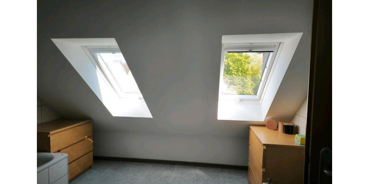 Dachgeschoßwohnung Dinslaken Lohberg - 3.5 Zimmer, 84 m&sup2;, 714&euro; | Angebot:26415664