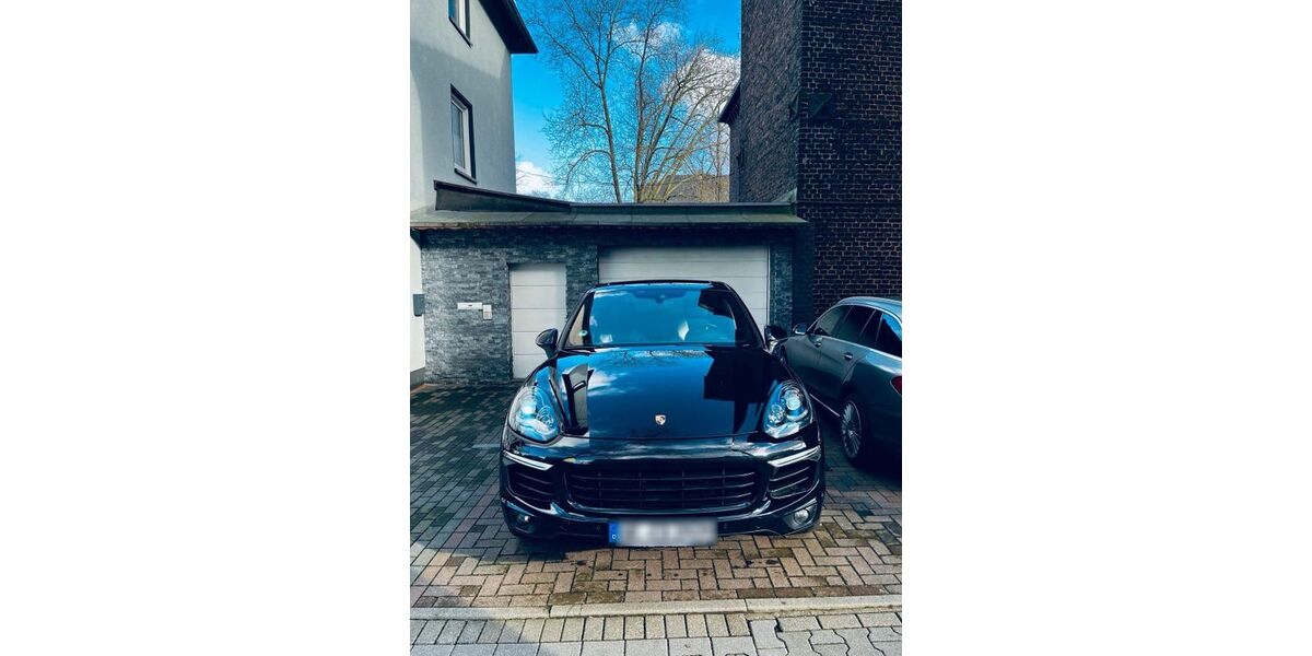 Porsche Cayenne 192.229 km 27.800 &euro; Gelsenkirchen 45886