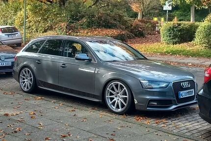 Audi A4 194.000 km 12.200 &euro; Essen 45141