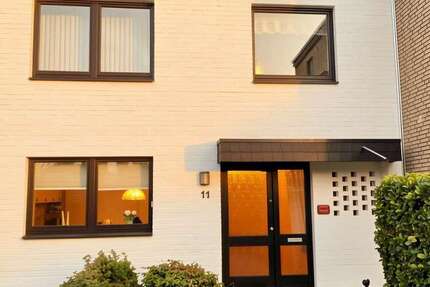 Haus Dinslaken Hiesfeld - 4.5 Zimmer, 128 m&sup2;, 369.000&euro; | Angebot:24837287