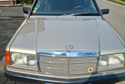 Mercedes-Benz 190 102.700 km 7.900 &euro; Herne 44652