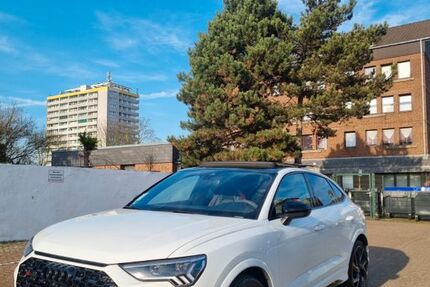 Audi RSQ3