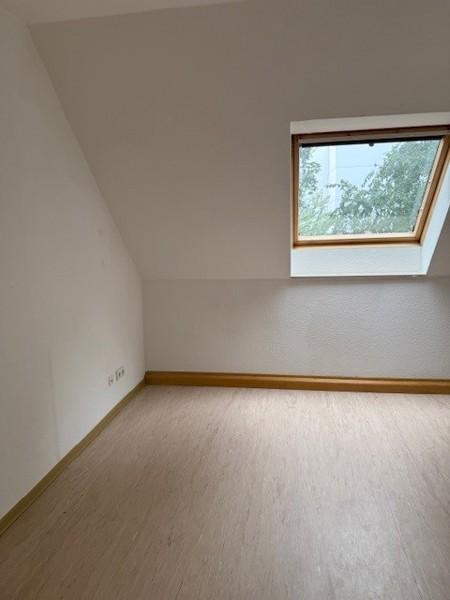 Ein tolles Wohngefühl: praktische 2,5-Zi.-Dachgeschosswohnung zimmer