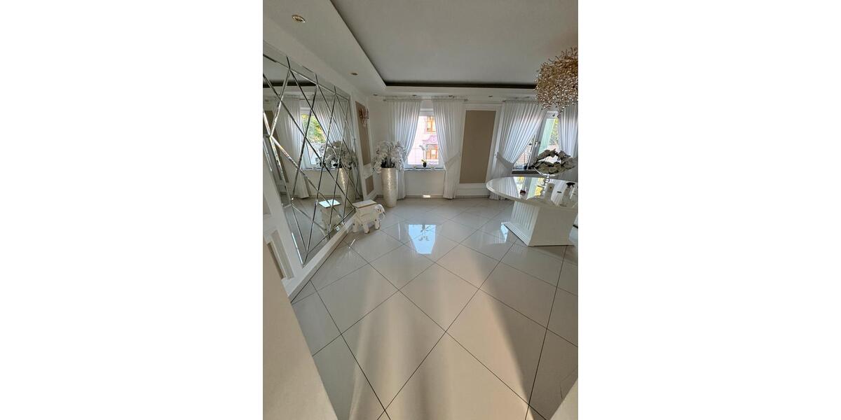 Etagenwohnung Duisburg Mittelmeiderich - 6 Zimmer, 169 m&sup2;, 263.000&euro; | Angebot:26929867
