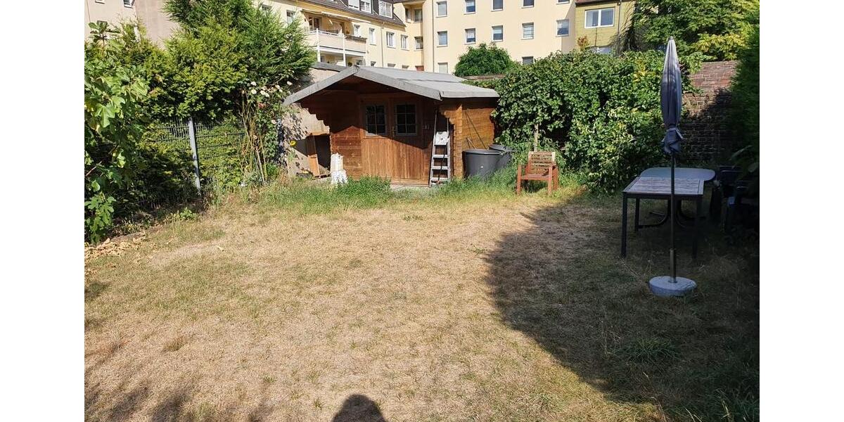 Etagenwohnung mit eigenem Garten und Stellplatz 3.5 zimmer