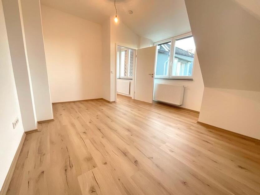 Wunderschöne 4 Zimmerwohnung mit Balkon zimmer