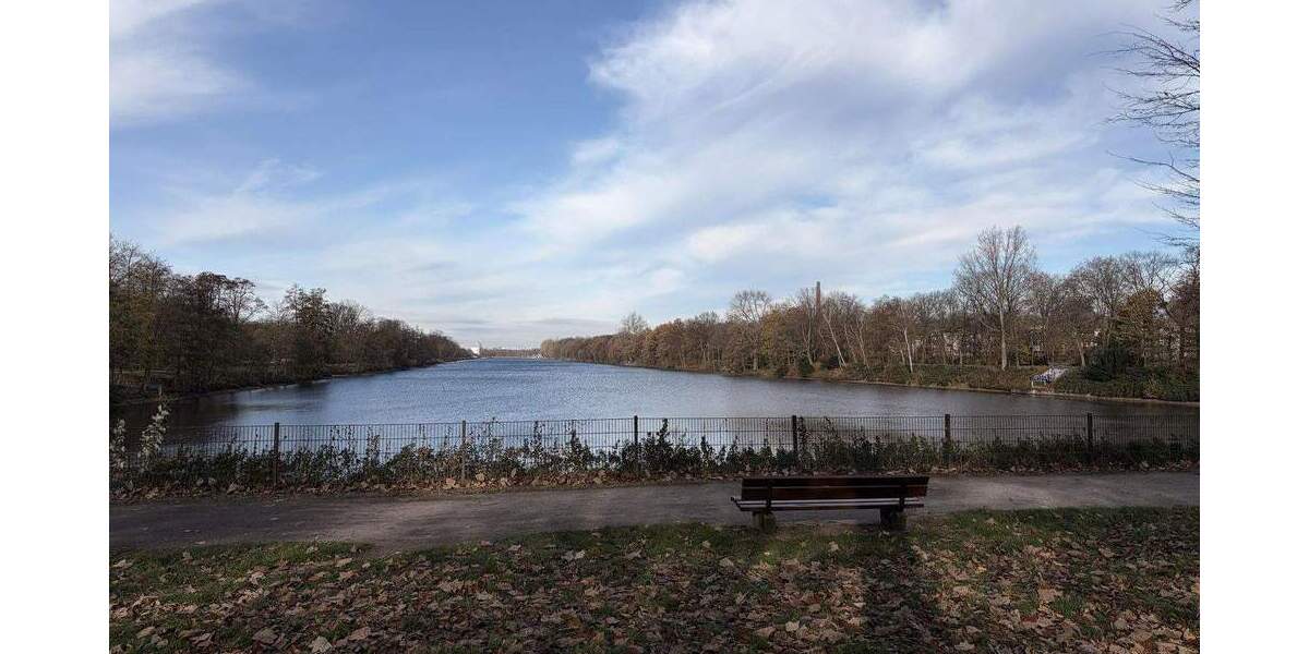 Frisch renovierte Wohnung im Zweifamilienhaus mit Garten direkt an der Regattabahn in DU-Wedau 4 zimmer