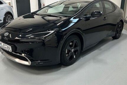 Toyota Prius 31.500 km 34.689 &euro; Haan 42781