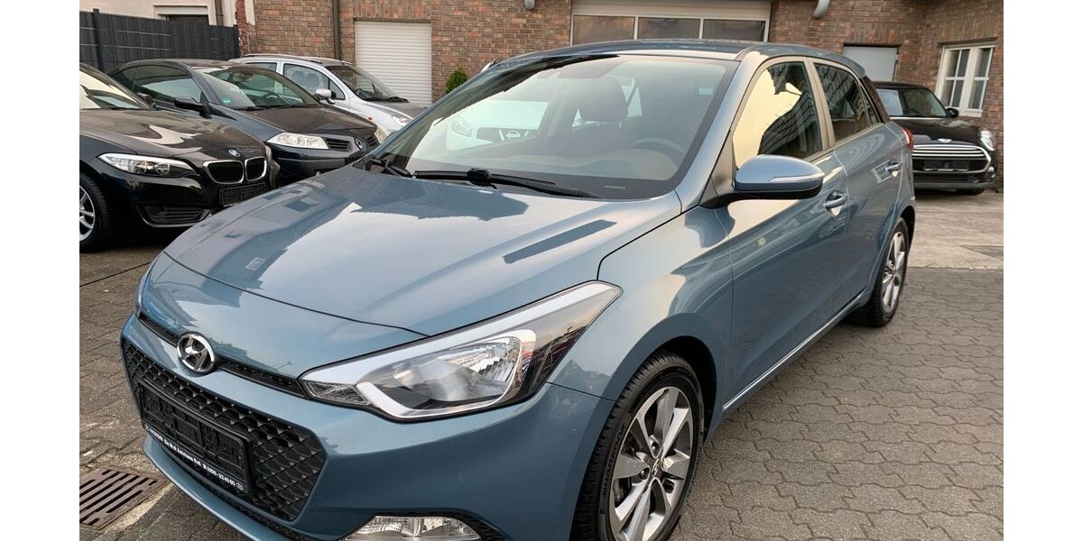 Hyundai i20 92.000 km 9.650 &euro; Moers 47443