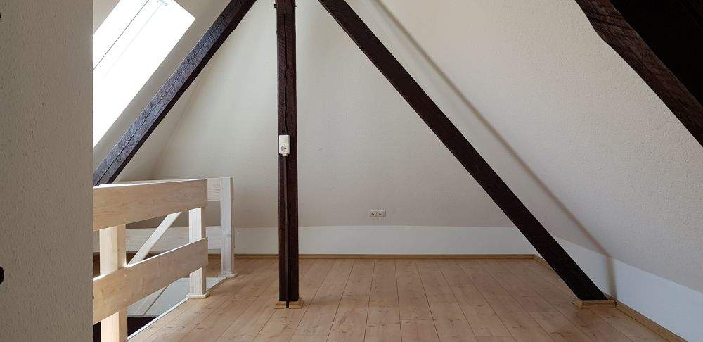 Stilvolle 3-Zimmer-Altbauwohnung mit offener Galerie -Tolle Wohnatmosphäre in ruhiger Lage 3 zimmer