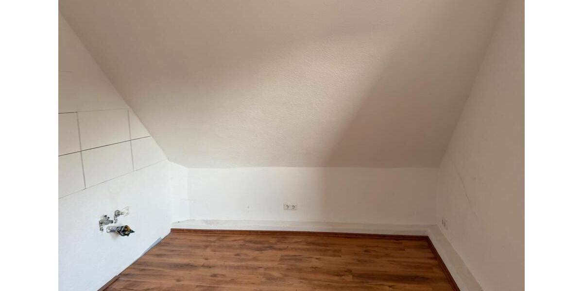 Dachgeschoßwohnung Duisburg Rheinhausen - 2 Zimmer, 55 m&sup2;, 770&euro; | Angebot:25791800