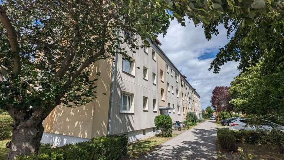 Wohnung zum Mieten in Hoyerswerda 380 € 67.7 m²