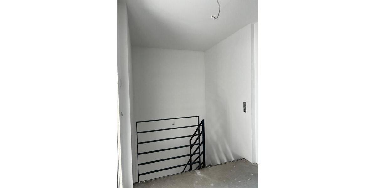 Provisionsfrei* Das letzte EinfamilienhausMittelhaus mit PV+Speicher 10,4 KW+Garage 140m zum Rheinufer Energiebedarf 22,4 kWhm2a - Einfamilienhaus Duisburg Essenberg | Angebot:27447235