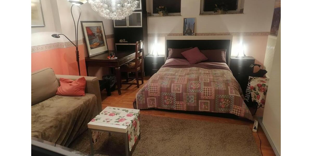 Wunderschön möbliertes Zimmer in 3er FrauenWG in Bochum-Ehrenfeld zimmer