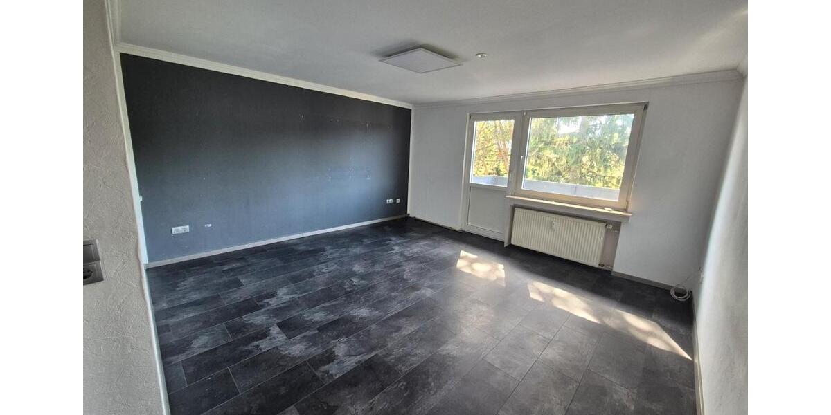 Dachgeschoßwohnung Duisburg Essenberg - 3 Zimmer, 68 m&sup2;, 760&euro; | Angebot:26702250