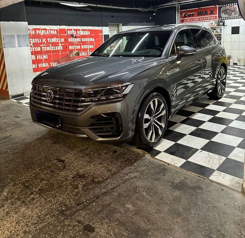 VW Touareg 107.000 km 42.990 € Wuppertal 42327