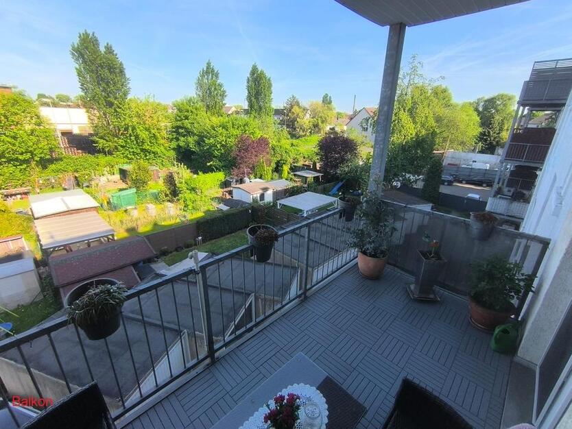 Familienfreundliche Wohnung mit sechs Zimmern und Garten