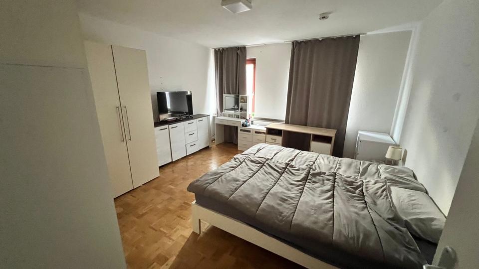 Etagenwohnung Essen Stadtkern - 3 Zimmer, 75 m&sup2;, 1.000&euro; | Angebot:24846402