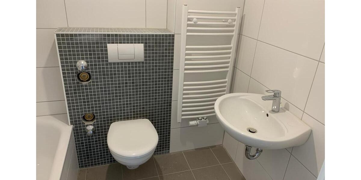 Frisch Renovierte Wohnung 75 qm Duisburg Laar 3 zimmer