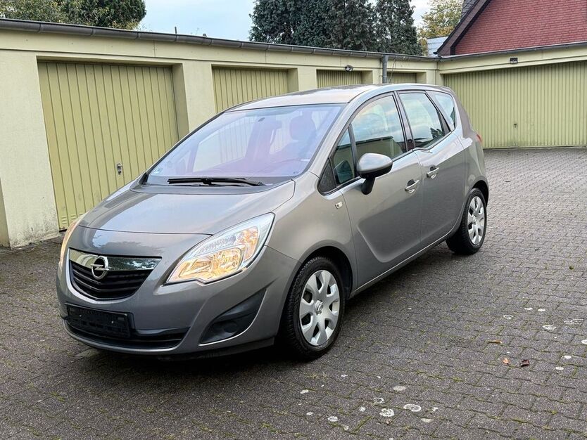 Opel Meriva 211.000 km 2.600 € Bottrop 46238