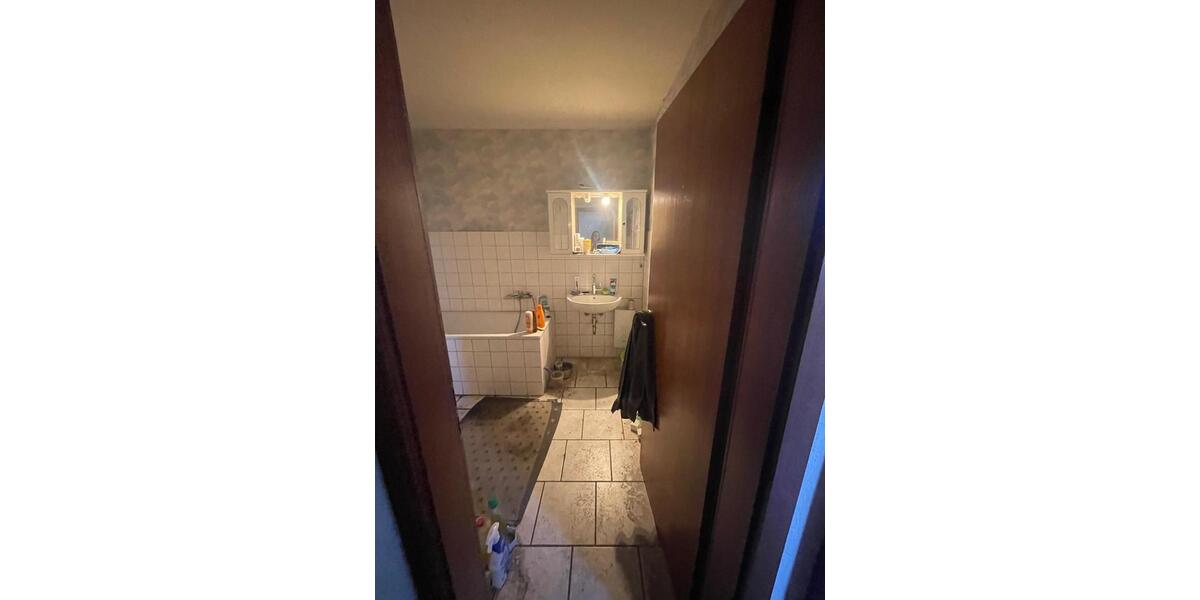 Dachgeschoßwohnung Duisburg Essenberg - 1 Zimmer, 44 m&sup2;, 310&euro; | Angebot:26409757