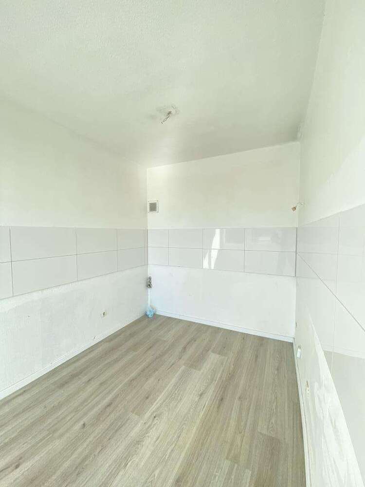 Wohnung zum Mieten in Düsseldorf 739 € 64.27 m²