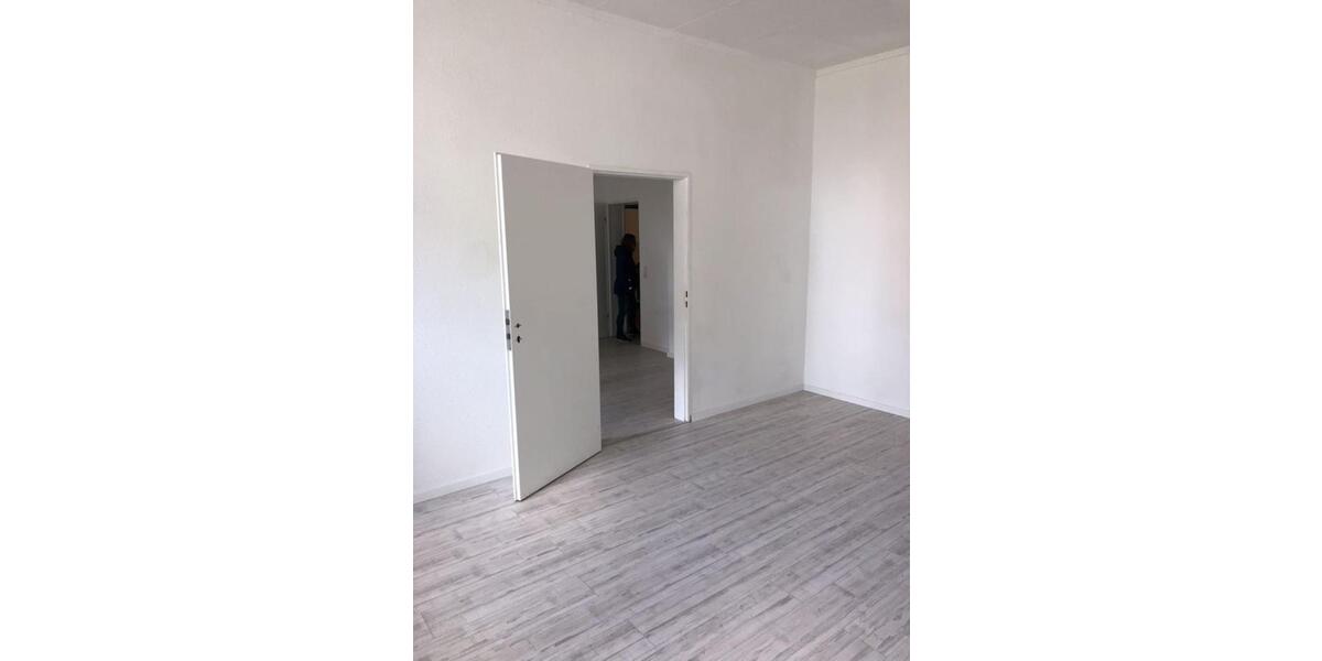 Schönes 2 Zimm. oder auch als Büro direkt am Rhein Ruhrort 2 zimmer