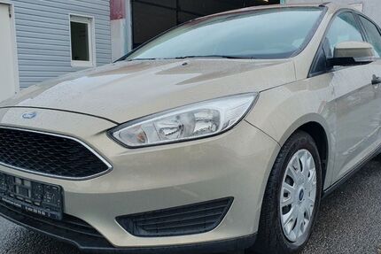 Ford Focus 88.000 km 11.950 € Krefeld 47803