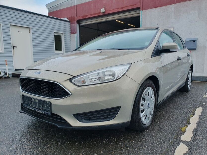 Ford Focus 88.000 km 11.950 € Krefeld 47803