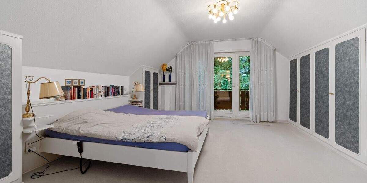 Einfamilienhaus Ratingen Hösel - 8 Zimmer, 303 m&sup2;, 1.450.000&euro; | Angebot:24462555