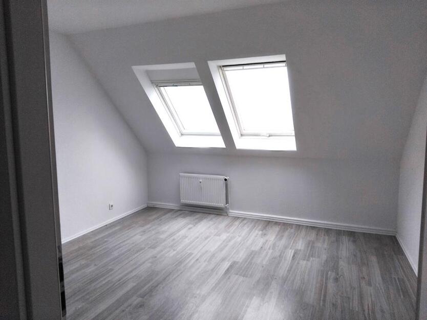 Renovierte 2 Zimmer Wohnung im DG in Gelsenkirchen zu vermieten!!! zimmer