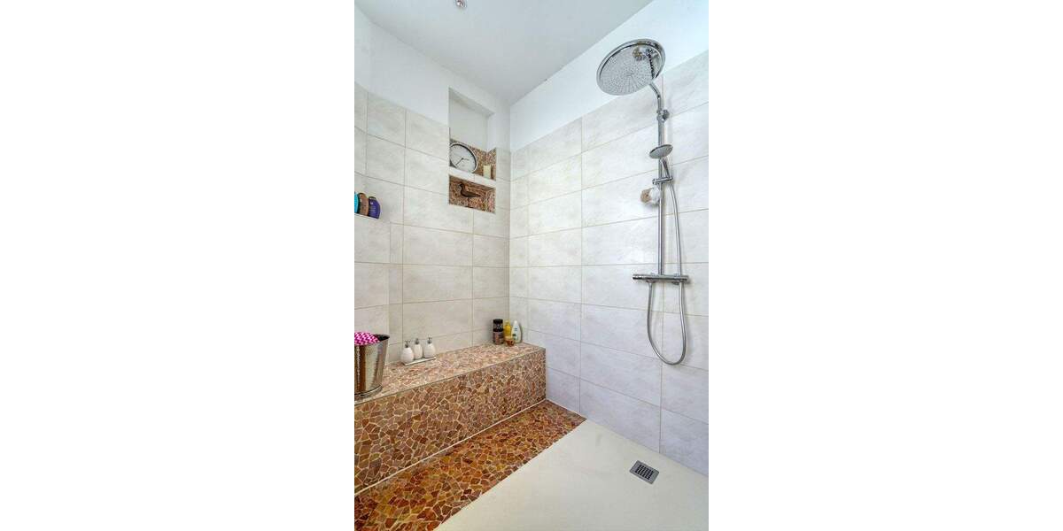 Hochwertig saniertes Generationenhaus mit drei attraktiven Wohnungen am Bochumer Stadtrand 9 zimmer