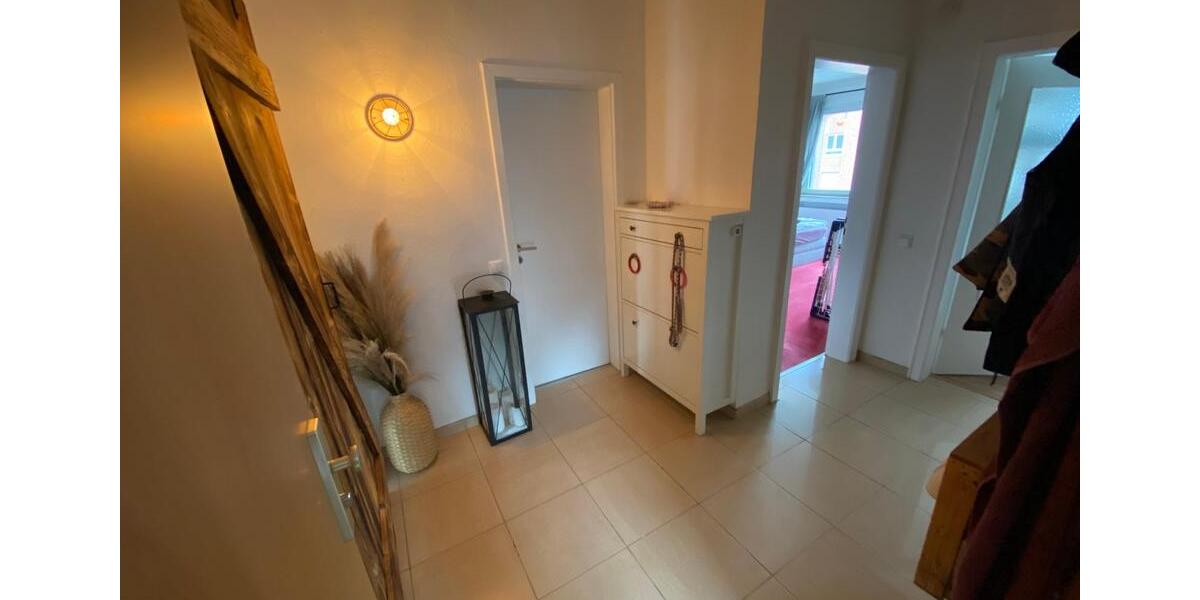 Wohnung etwa 90qm zu vermieten ab Mai 2026 2 zimmer